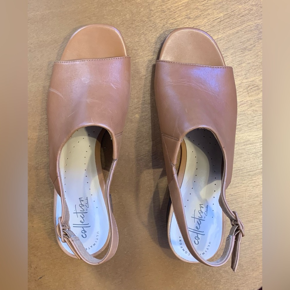 Clarks Tan Brown Leather Sandals with Block Heel - Picture 2 of 7